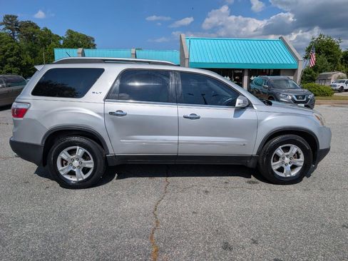Used 2009 GMC Acadia SLT w/ Visibility Package AWD/4WD image 6