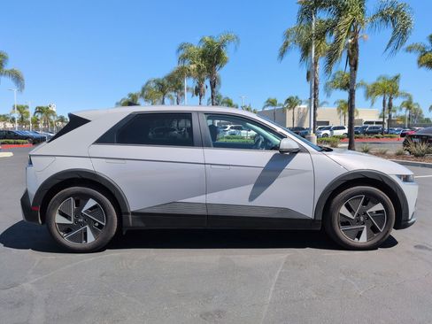 Used 2025 Hyundai Ioniq 5 SE image 11