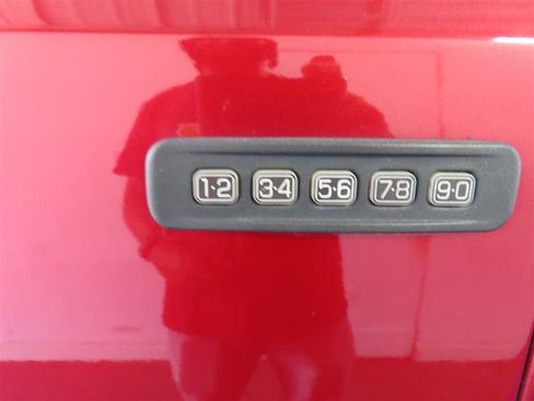 Used 2015 Ford F350 Lariat w/ Chrome Package image 8