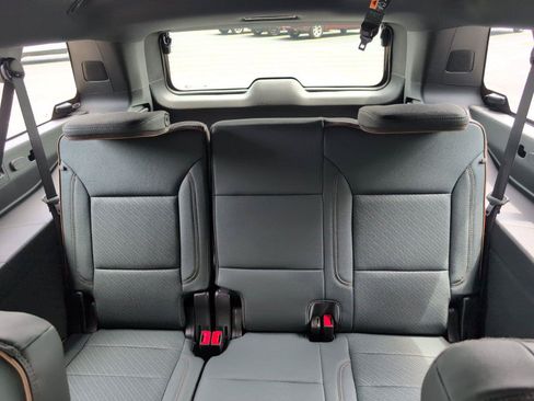 New 2026 GMC Yukon XL AT4 w/ AT4 Premium Plus Package AWD/4WD image 37