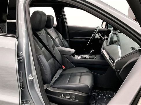 Used 2024 Cadillac XT4 Sport AWD/4WD image 8