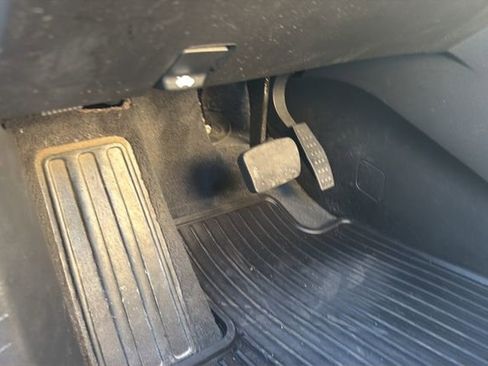 Certified 2022 Chevrolet Traverse LS image 34