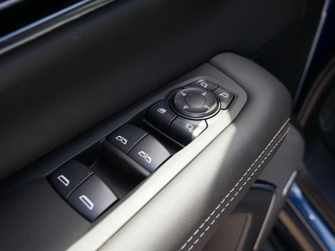 New 2026 GMC Yukon XL Elevation w/ Elevation Premium Package AWD/4WD image 16