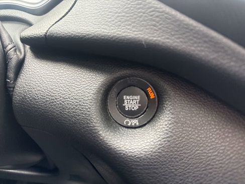 Used 2022 Jeep Cherokee Limited w/ Elite Package image 33