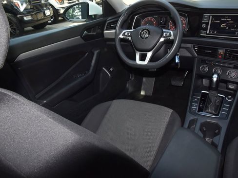 Used 2019 Volkswagen Jetta S image 15