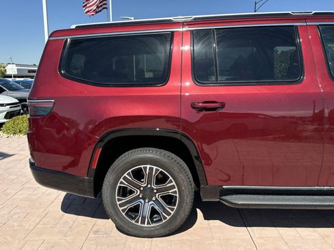 New 2024 Jeep Wagoneer Base w/ Premium Group I image 14