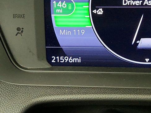 Used 2023 Chevrolet Bolt EUV LT w/ Comfort Package image 15