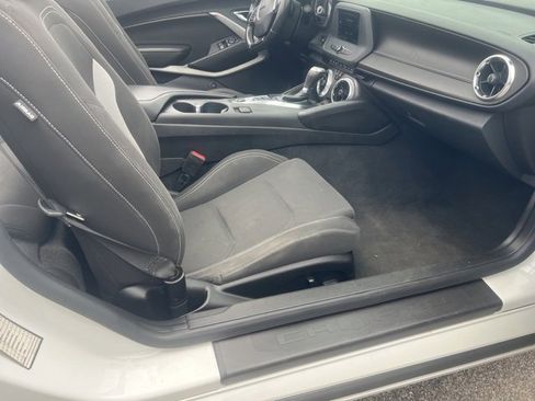 Used 2023 Chevrolet Camaro LT image 8