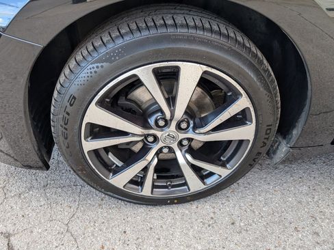 Used 2017 Nissan Maxima 3.5 S image 26