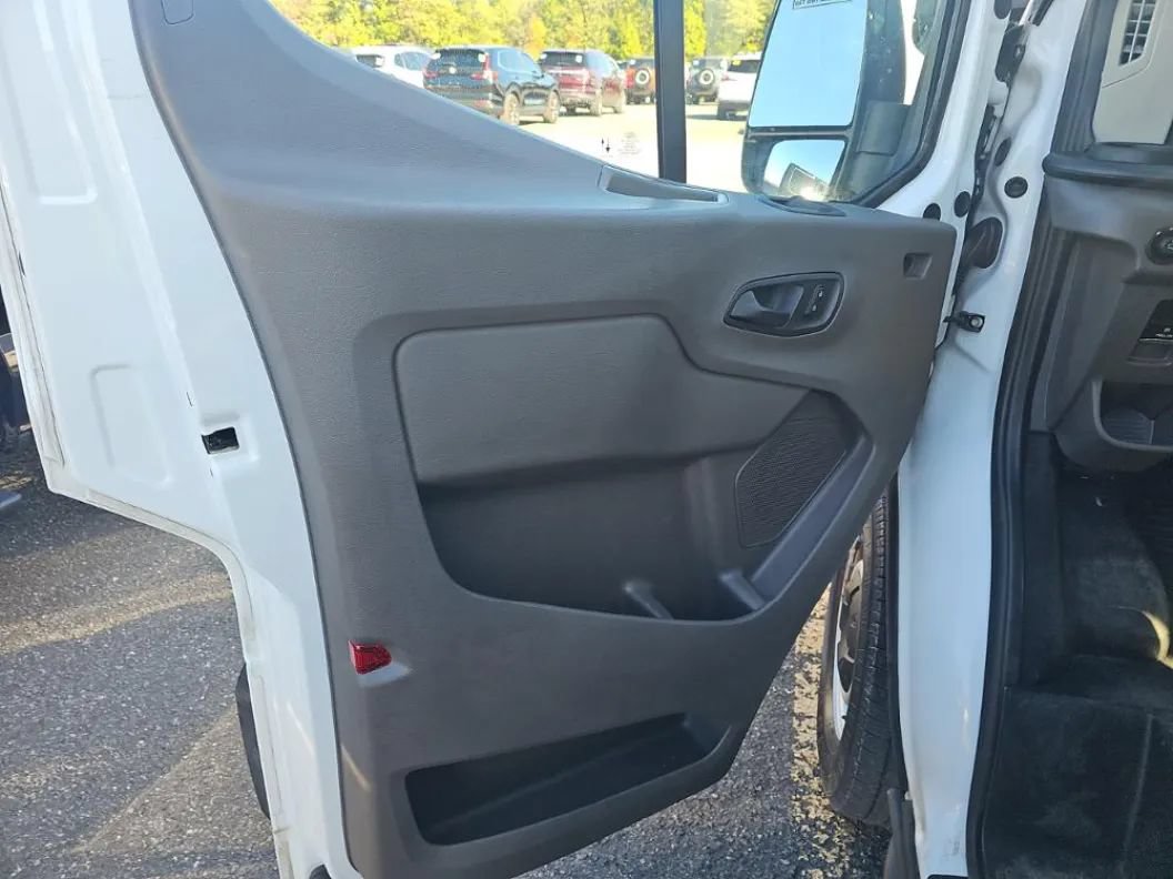 Used 2021 Ford Transit 250 Medium Roof RWD image 7