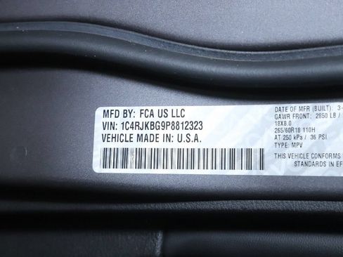 Used 2023 Jeep Grand Cherokee L Limited AWD/4WD image 21
