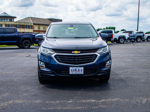 Used 2019 Chevrolet Equinox LT FWD image 2