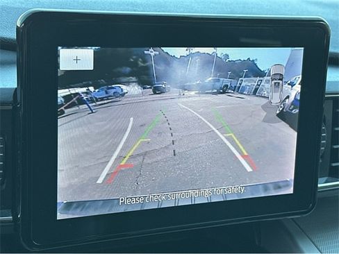 Used 2022 Ford Explorer XLT w/ Equipment Group 202A image 26