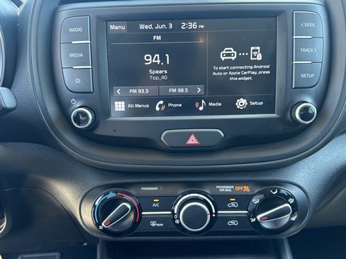 Used 2024 Kia Soul LX w/ Option Group 015 FWD image 28
