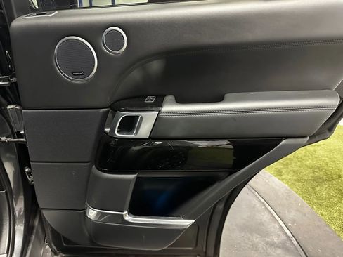 Used 2014 Land Rover Range Rover Autobiography image 23
