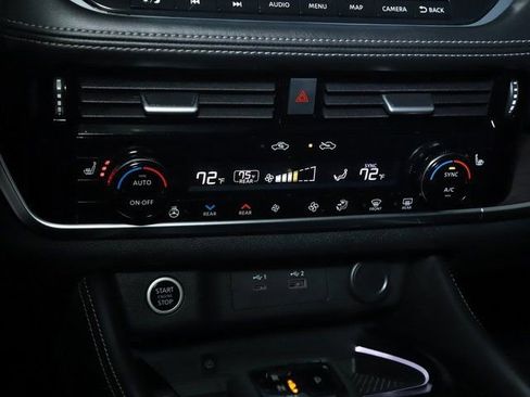 Used 2022 Nissan Rogue Platinum w/ Head-Up Display Package image 29