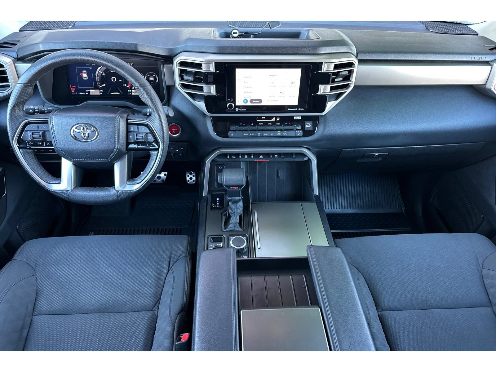 Used 2024 Toyota Sequoia SR5 w/ TRD Off-Road Package AWD/4WD image 15
