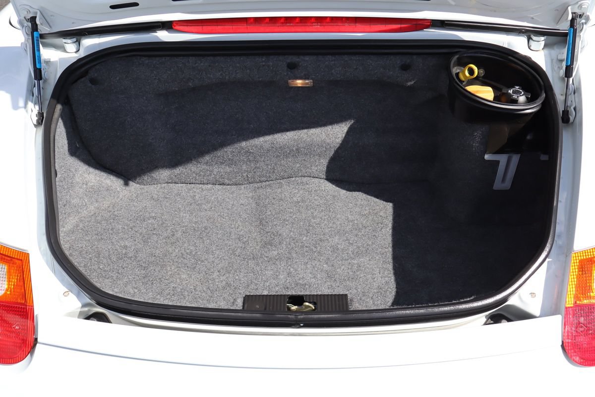 Used 1999 Porsche Boxster RWD image 27