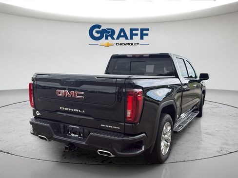 Used 2023 GMC Sierra 1500 Denali w/ Technology Package AWD/4WD image 7