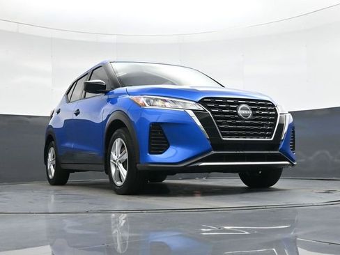 Used 2022 Nissan Kicks S image 30