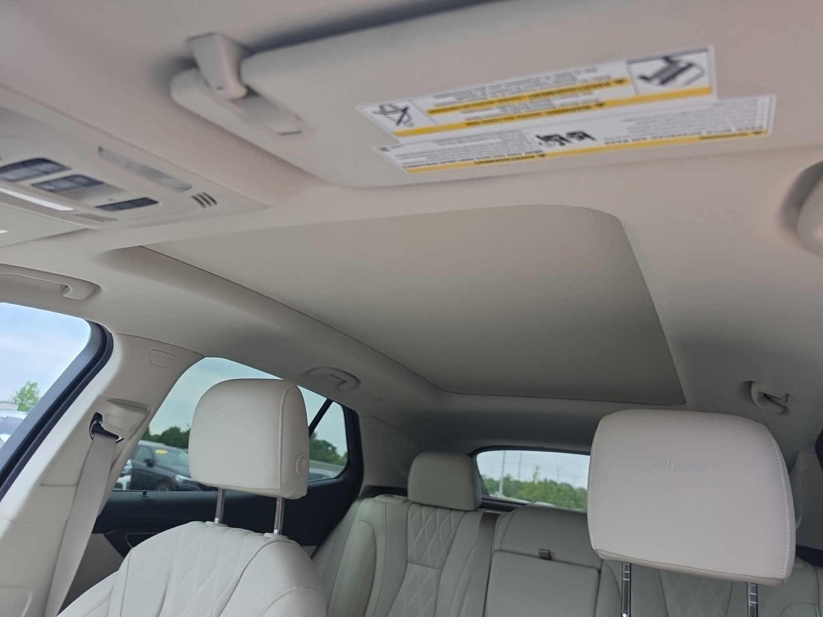 Used 2023 Buick Envision Avenir AWD/4WD image 24