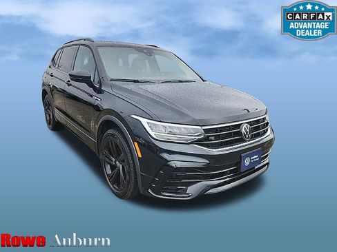 Certified 2024 Volkswagen Tiguan SE R-Line image 1