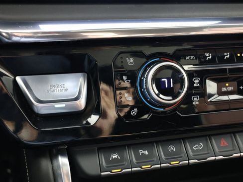 Used 2024 GMC Sierra 1500 Denali Ultimate image 8