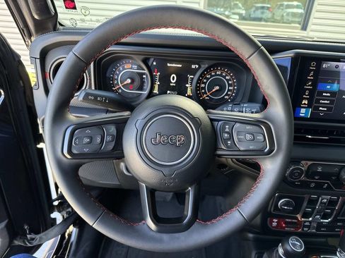 Used 2024 Jeep Wrangler Unlimited Rubicon image 22