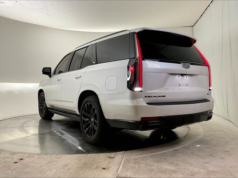 Used 2023 Cadillac Escalade Sport Platinum w/ LPO, ONYX Package AWD/4WD image 3