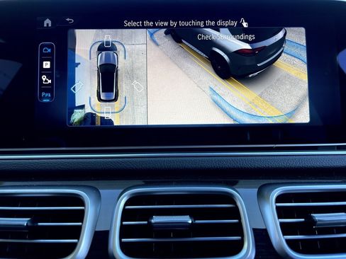 Certified 2025 Mercedes-Benz GLE 450e 4MATIC image 57