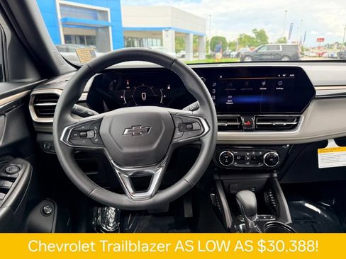 Used 2026 Chevrolet TrailBlazer ACTIV w/ Convenience Package FWD image 11