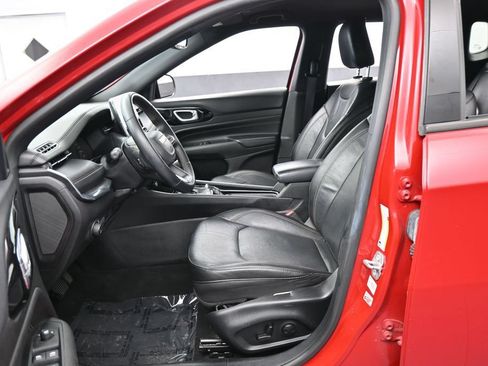Used 2022 Jeep Compass Limited AWD/4WD image 11