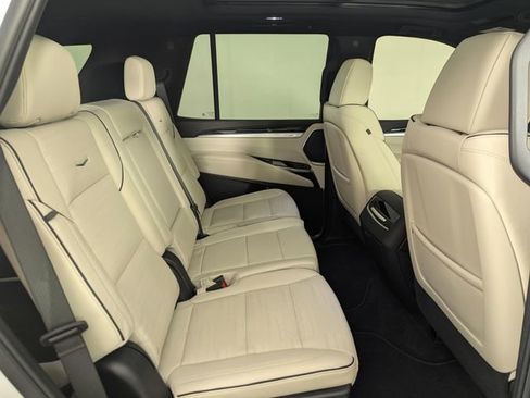 Used 2025 Cadillac Escalade Sport w/ Touring Package AWD/4WD image 28