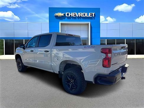 New 2026 Chevrolet Silverado 1500 Custom Trail Boss w/ LPO, Dark Essentials Package image 5