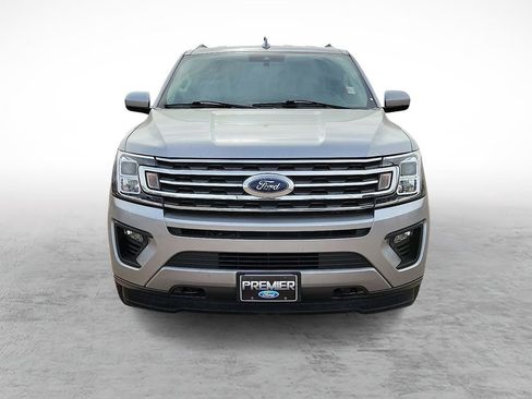 Used 2021 Ford Expedition XLT image 3