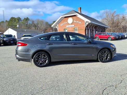 Used 2018 Ford Fusion S w/ Equipment Group 101A image 4