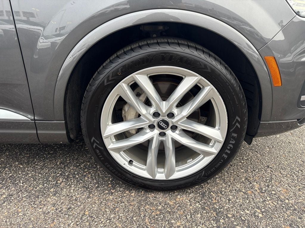 Used 2018 Audi Q7 3.0T Prestige AWD/4WD image 6