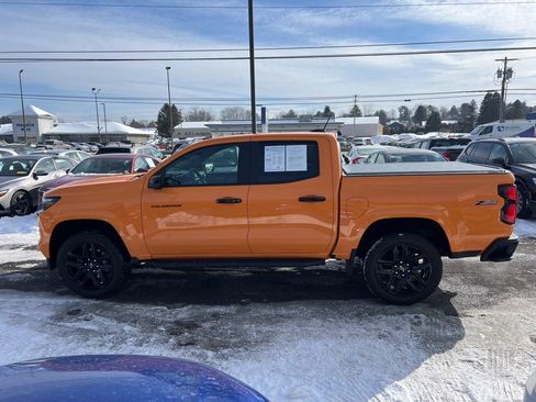 Used 2025 Chevrolet Colorado Z71 w/ Z71 Convenience Package 2 image 2