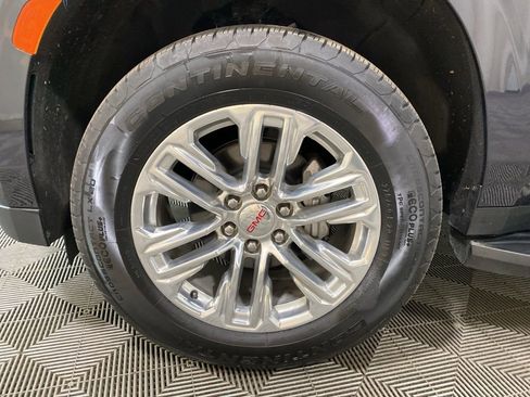 Used 2023 GMC Yukon XL SLT AWD/4WD image 11