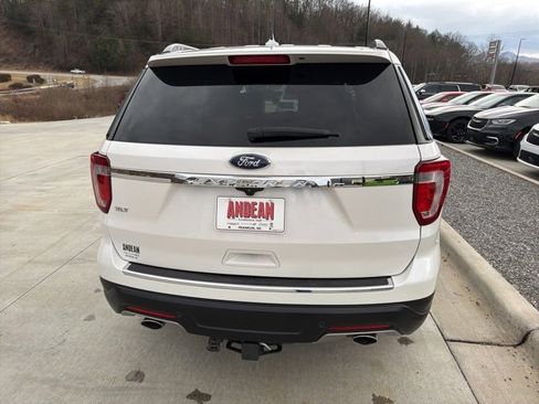 Used 2018 Ford Explorer XLT w/ Equipment Group 202A image 4