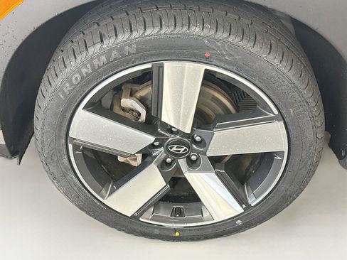 Used 2025 Hyundai Santa Fe Limited AWD/4WD image 38