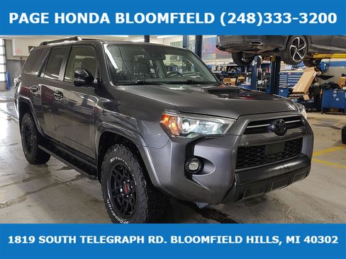Used 2021 Toyota 4Runner Venture image 1