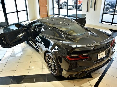 Used 2025 Chevrolet Corvette Stingray Coupe w/ 1LT RWD image 8