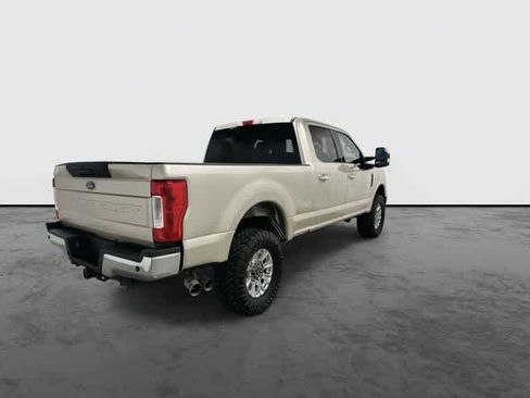 Used 2017 Ford F250 XLT w/ XLT Premium Package AWD/4WD image 3
