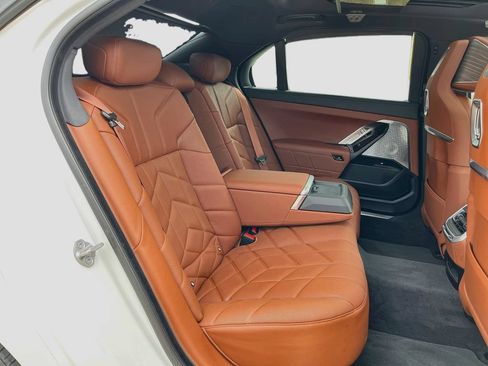 Used 2023 BMW 740i RWD image 34
