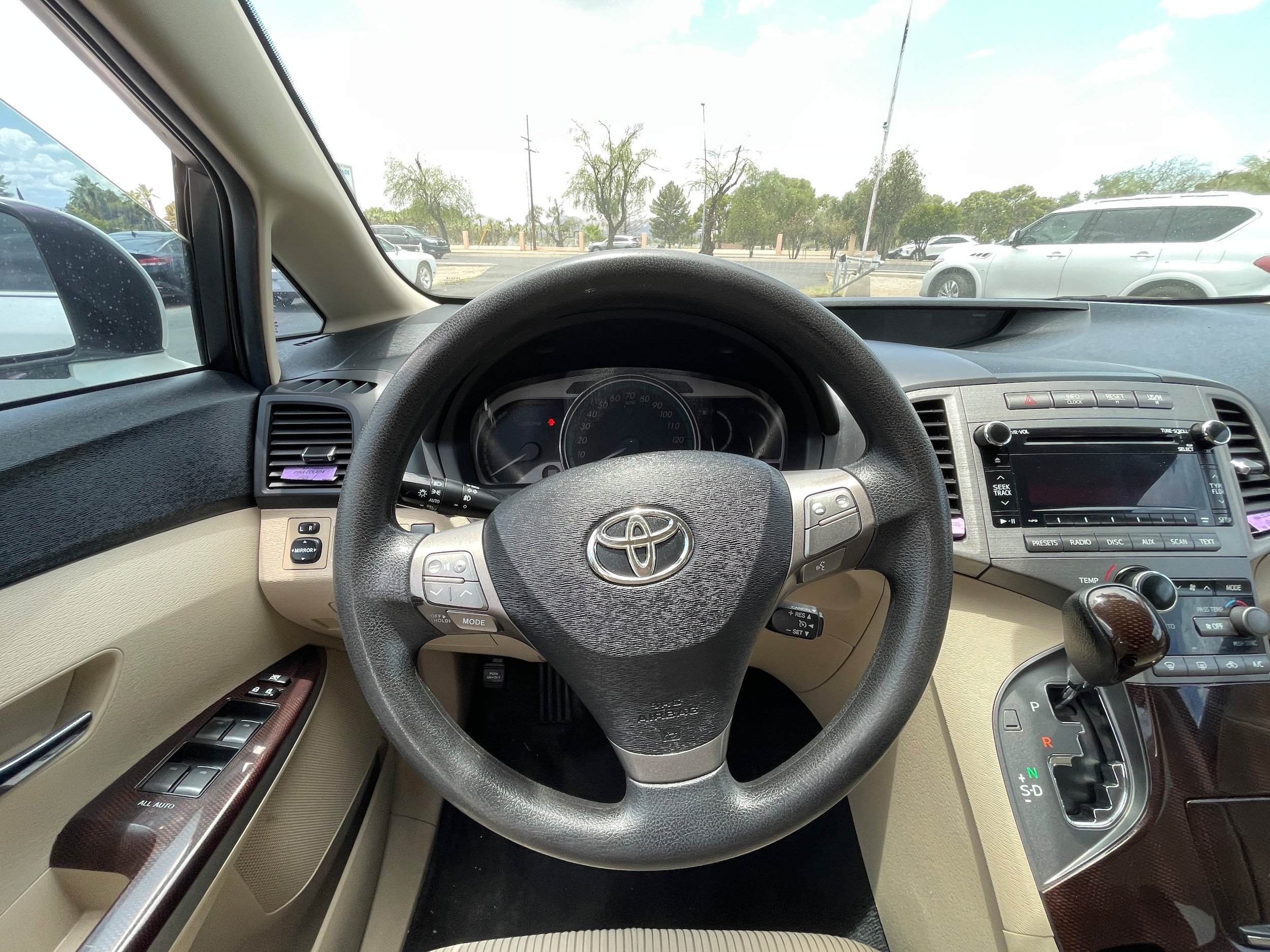 Used 2011 Toyota Venza FWD image 14