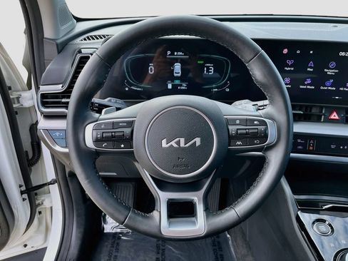 Certified 2023 Kia Sportage EX AWD/4WD image 17