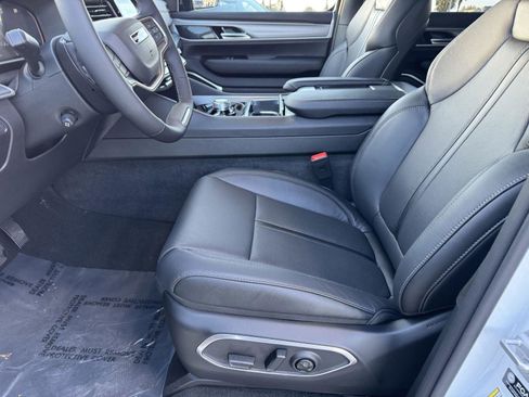 New 2026 Jeep Grand Wagoneer Limited AWD/4WD image 19