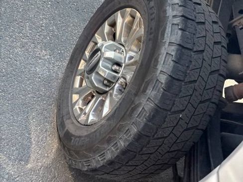 Used 2019 Ford F350 XLT w/ XLT Premium Package AWD/4WD image 15