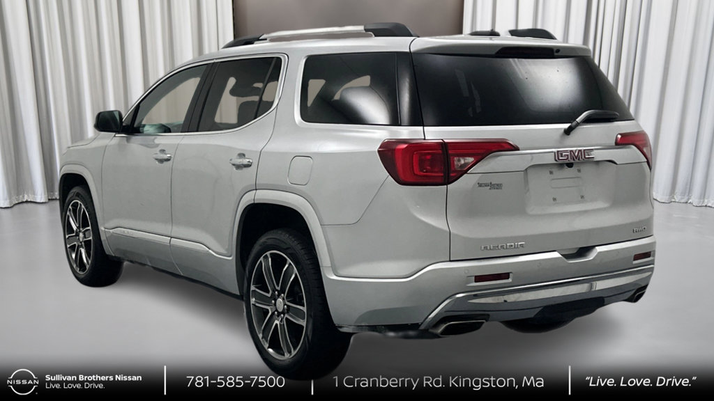 Used 2017 GMC Acadia Denali w/ Technology Package AWD/4WD image 7